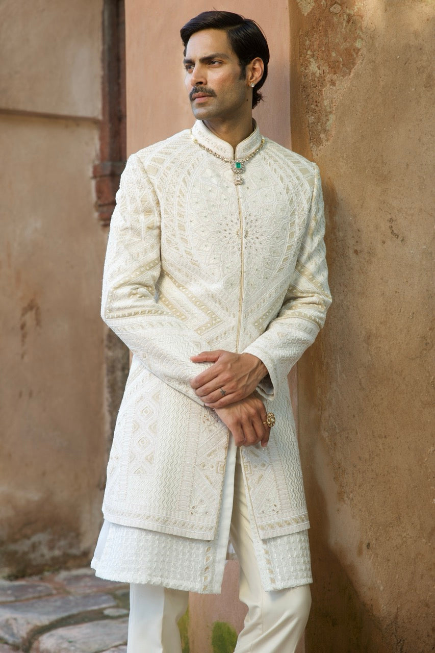 Crème Jaal Embroidered Indo-Western Set