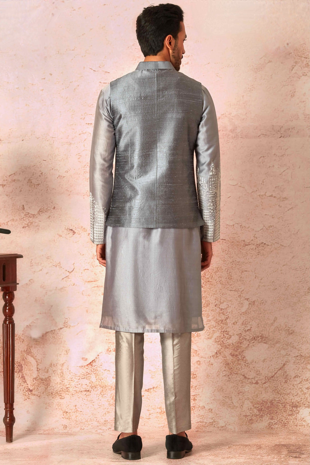 Grey City Design Embroidered Bundi Set