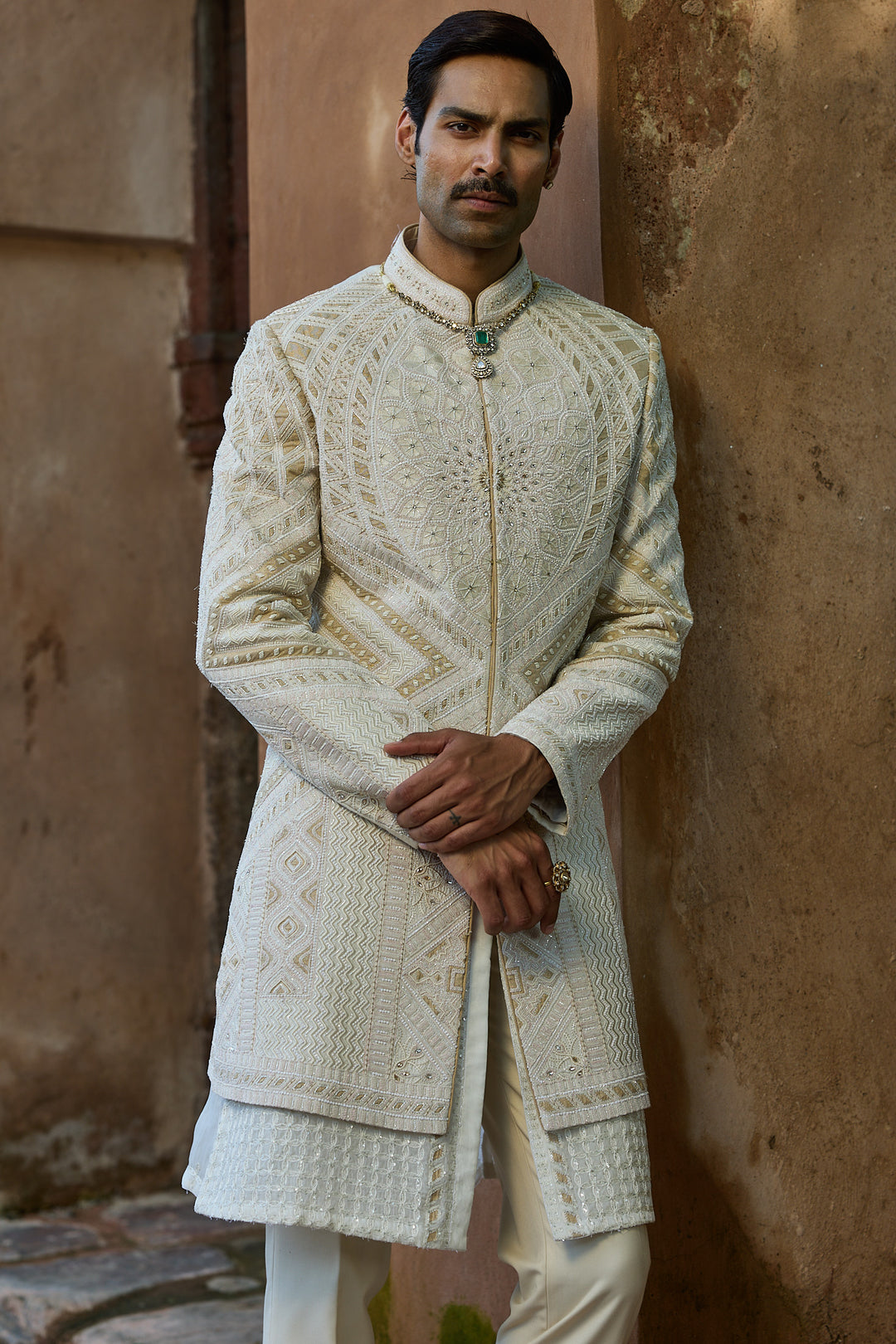Crème Jaal Embroidered Indo-Western Set