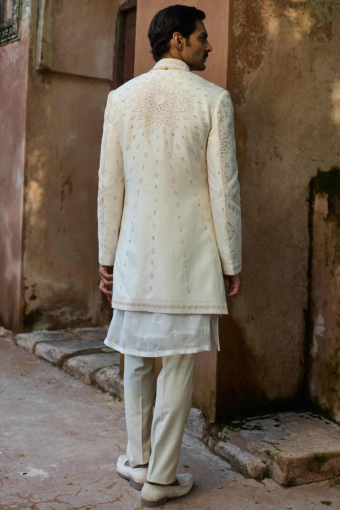 Crème Jaal Embroidered Indo-Western Set