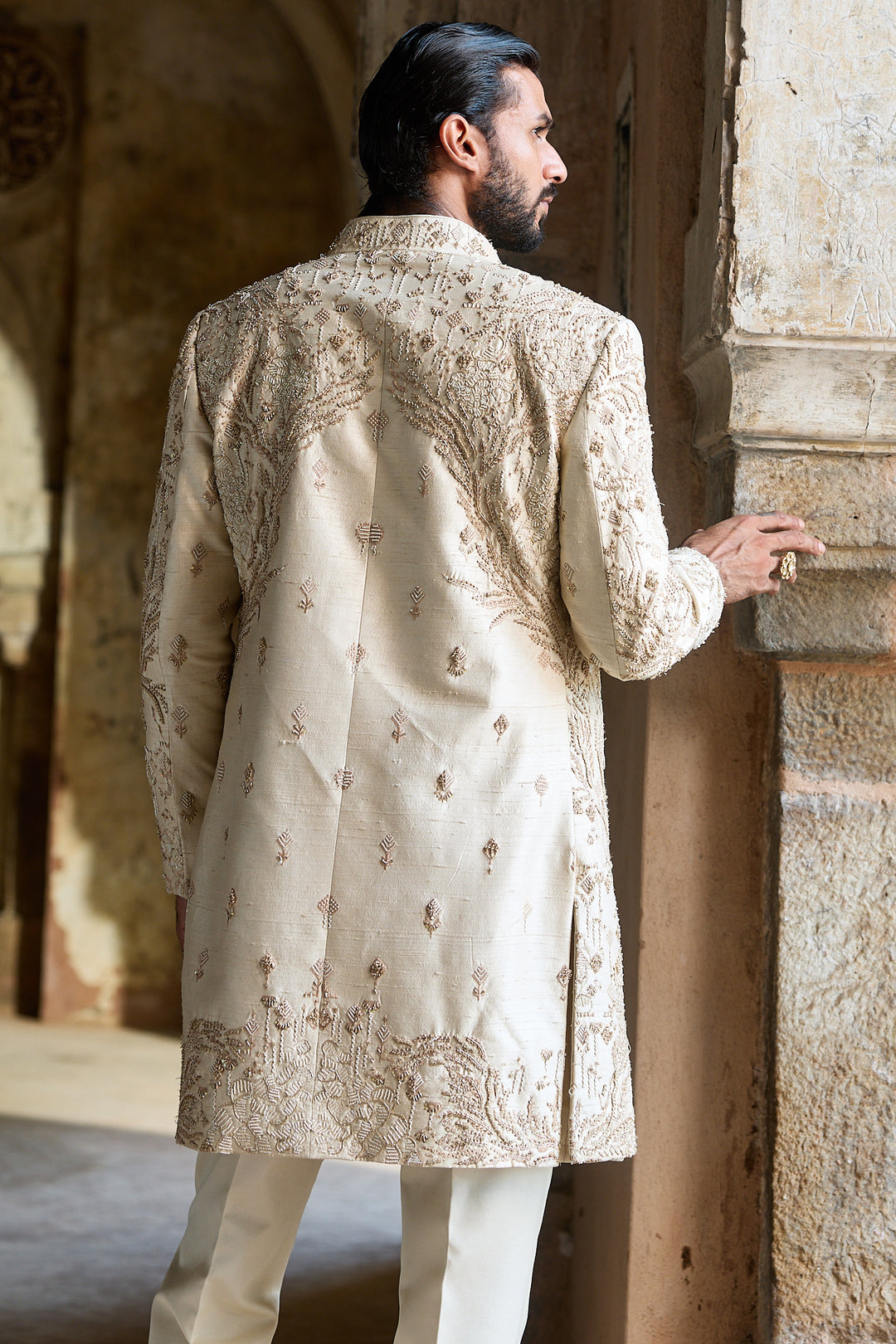 Créme Zari Raw Silk Embroidered Indo-Western Set