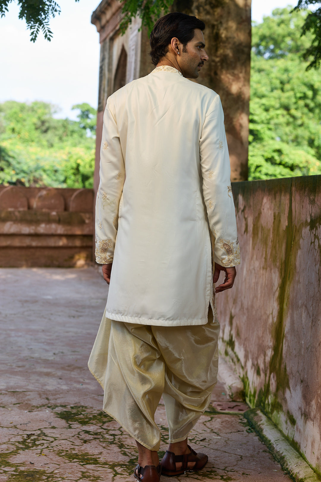 Ivory Paisley Palm Silk Embroidered Kurta Set