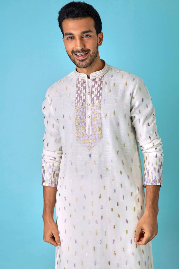 Ivory Extravaganza: Ivory Chanderi Silk Kurta with Resham and Zari Embroidery - Asuka Couture