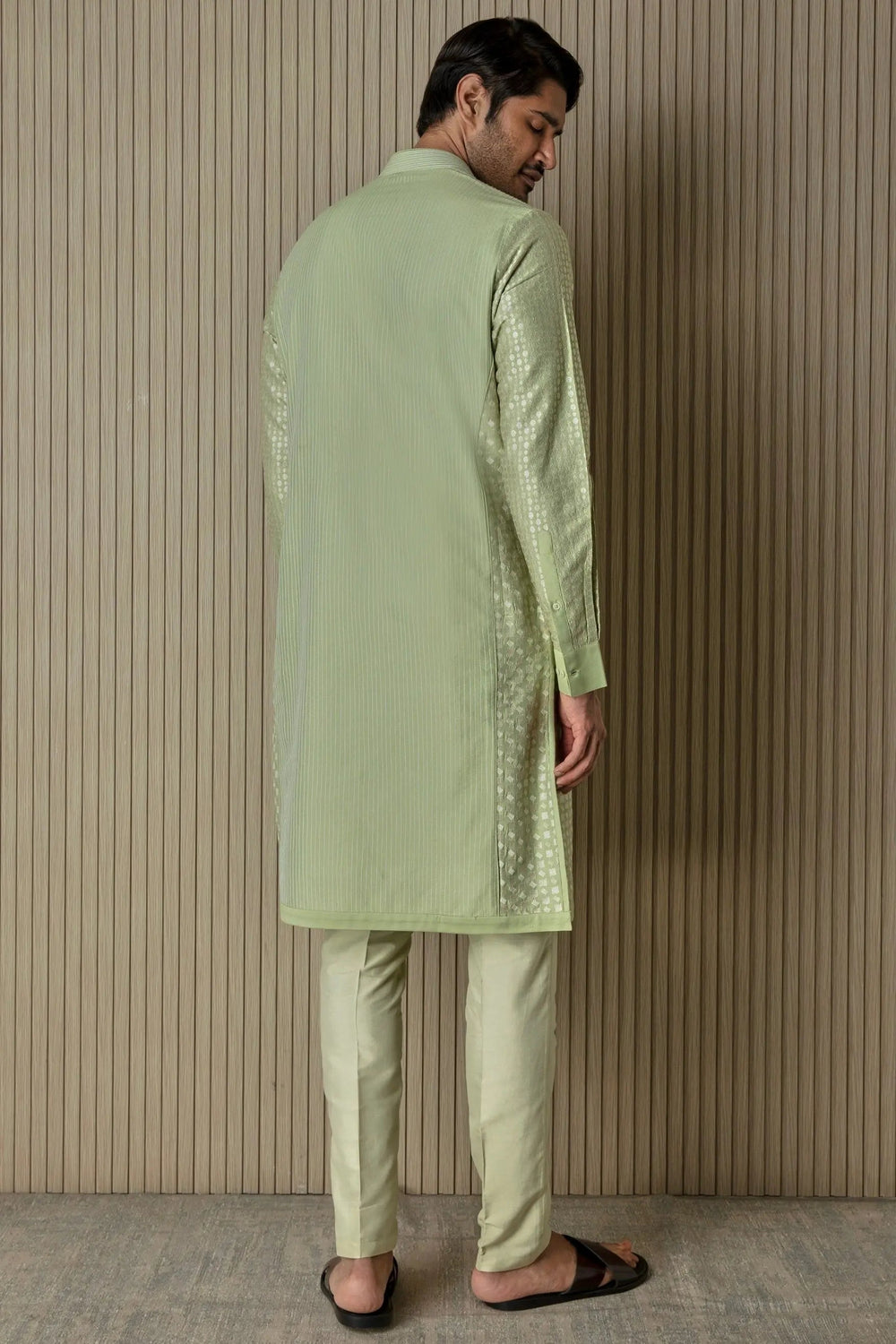 Minty Fresh: Mint Green Embroidery Resham Vertical Abstract Kurta - Asuka Couture
