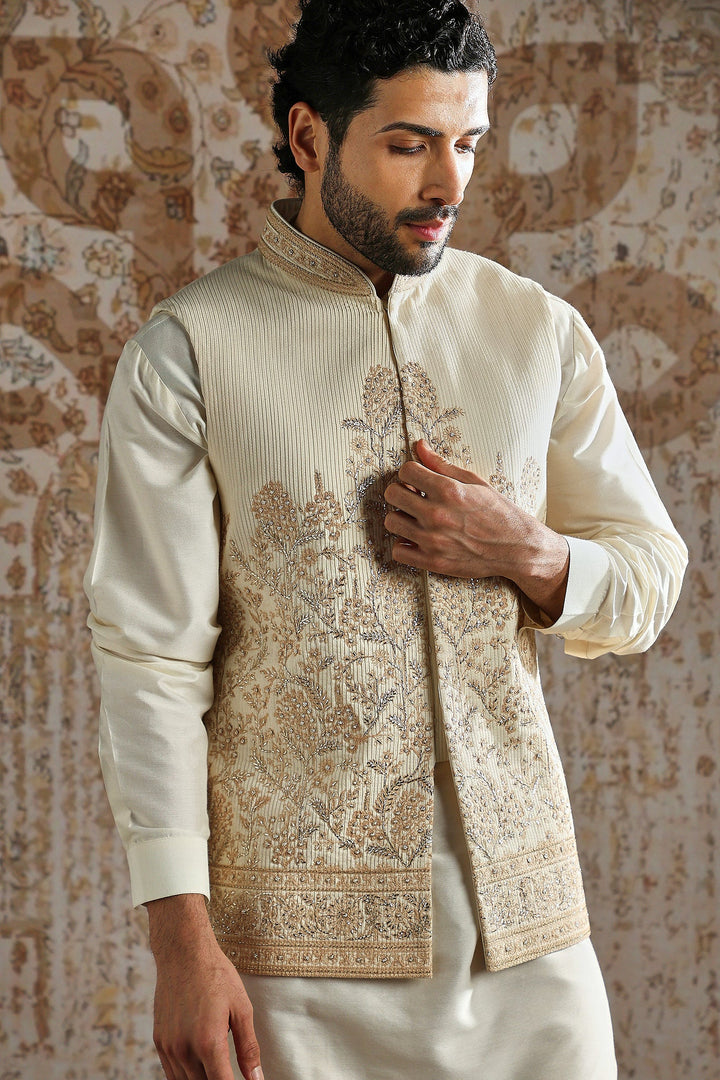 Cream Regal Weave Kurta Bundi Set