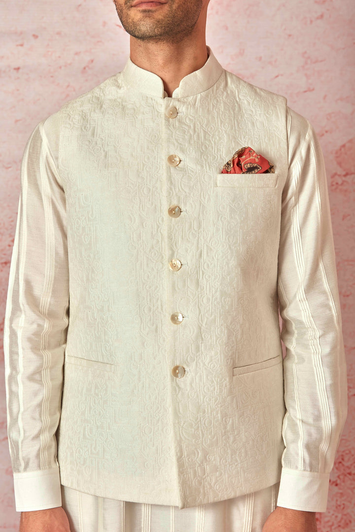 Off White Silk Kurta Bundi Set with Quilted Calligraphy Embroidery