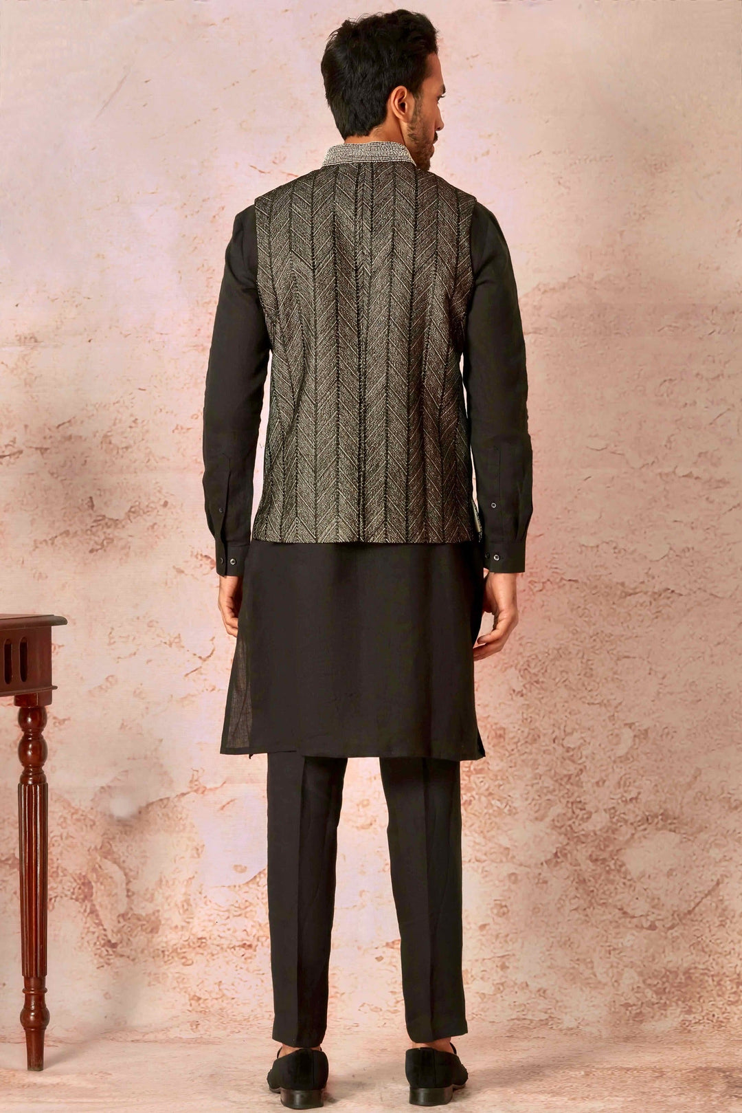 Silver Embroidered Linen Kurta Bundi Set