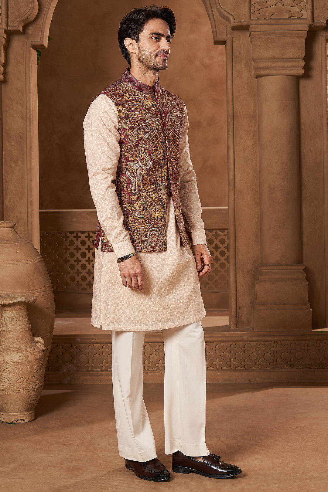 Maroon Silk Paisley Bundi Set