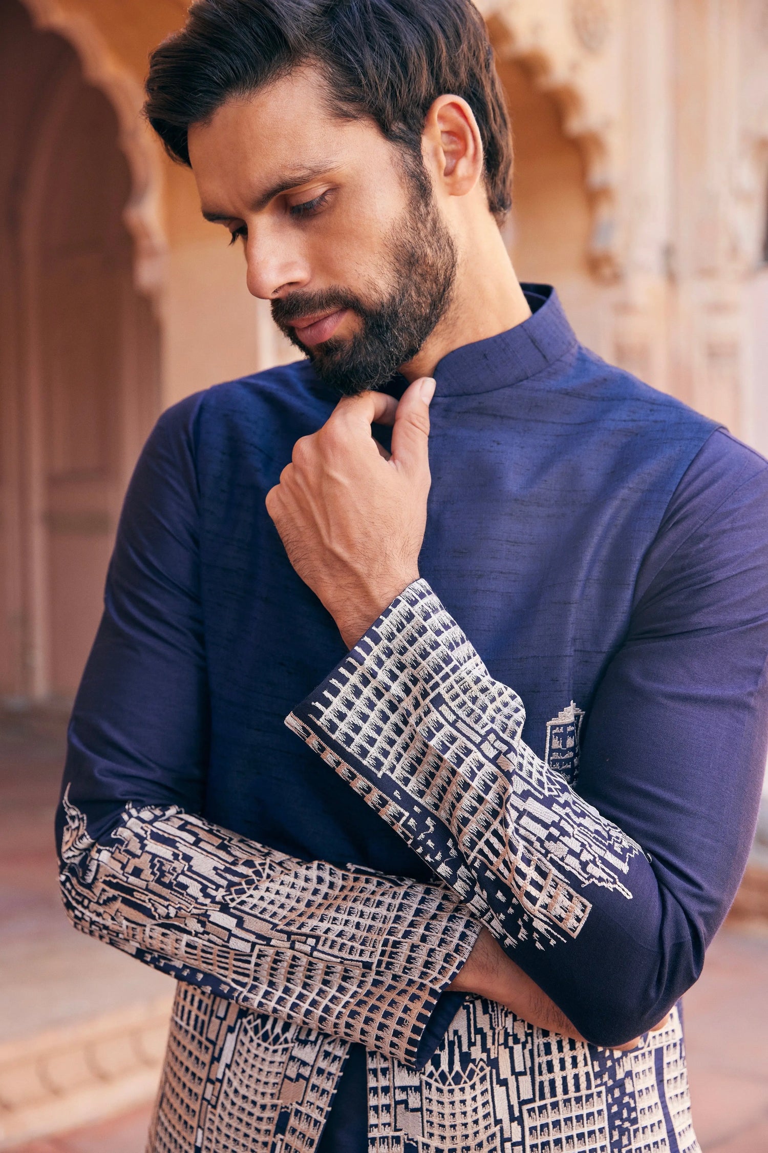 Abstract Design Embroidered Bundi Set