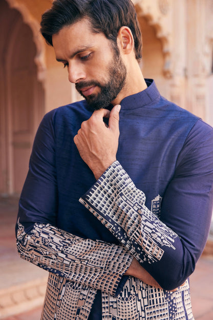 Abstract Design Embroidered Bundi Set